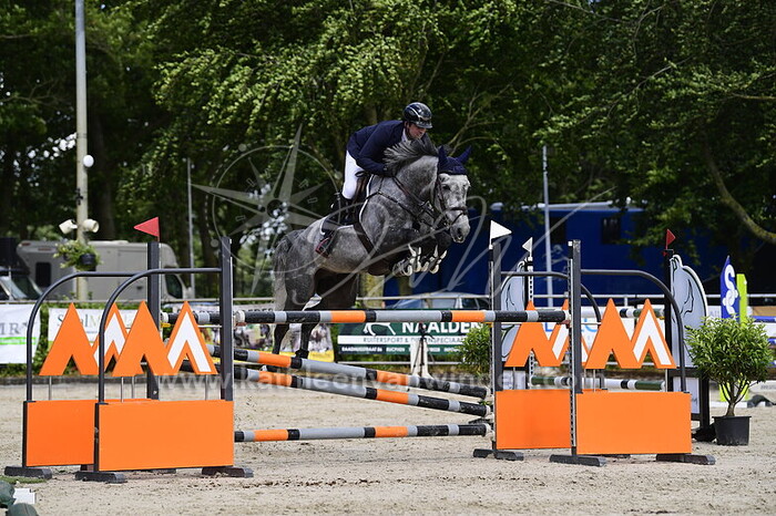 Shane M. Dwan - I Jump