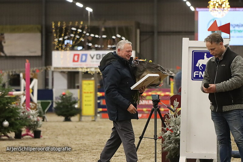 Indoor Beukers 30-12-2022 15 jaar Parcourbouwer Jos Slottje