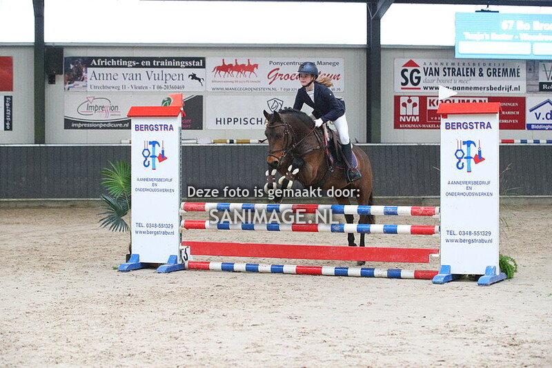 De Voornruiters De Meern Springen Pony's 09-11-2024 80 cm Stijl 