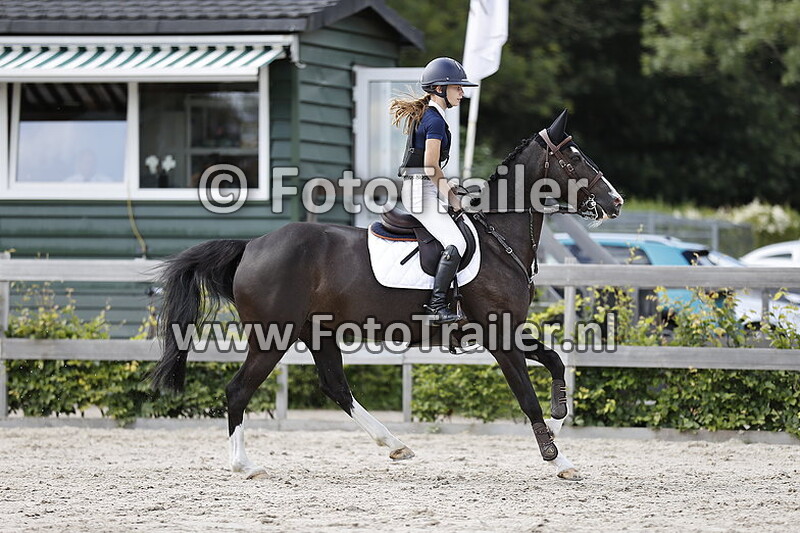 sterre karin van den burg