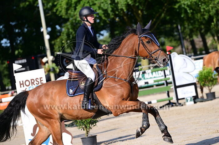 Femke Braat - Uniquestone De Ca Z