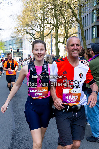 2025 NN Marathon Rotterdam - 4 - Finish Coolsingel ca. 14.45 - 15.30u