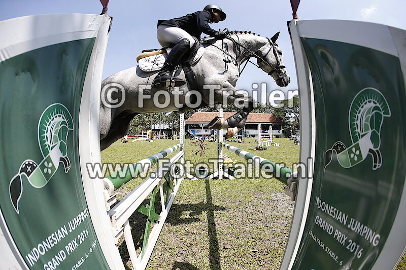 Denies Christian Sanjaya