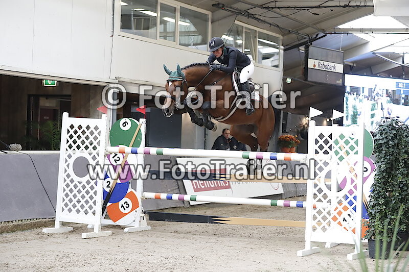 Monique van den Broek