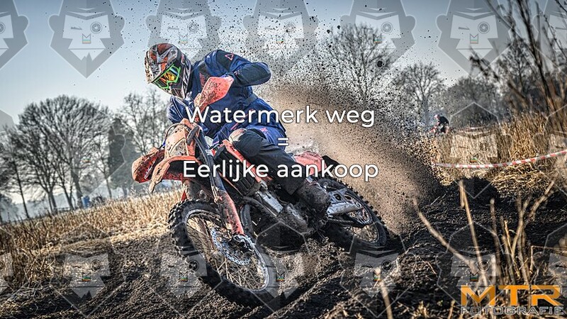 -- ONLINE -- OTR/ Offroad Rit Noordwolde - Locatie bouwland - spatborden rood en oranje