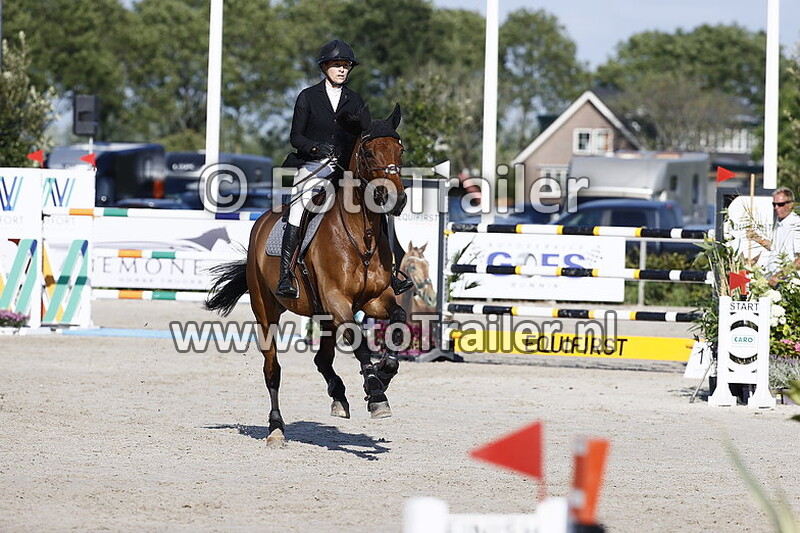 anneke niels van wijngaarden