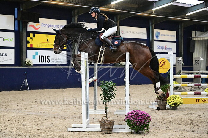 Lisa Sopasi - Dinky Tou