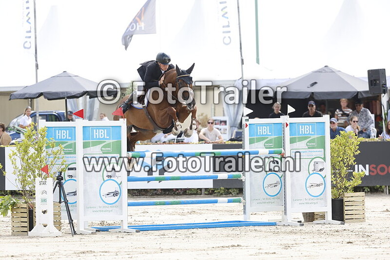 dennis van den brink