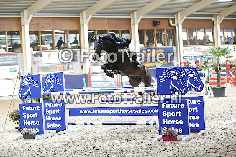 Valerie van Nieuwenhuyzen