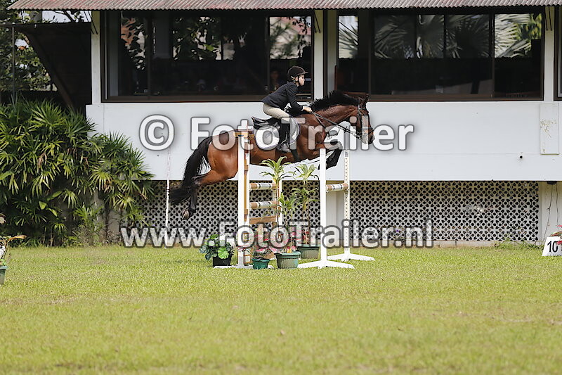 Zoe Henry Christophe