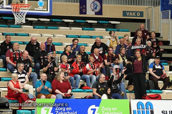 ZZ LEIDEN-ANTWERP GIANTS: 82-99