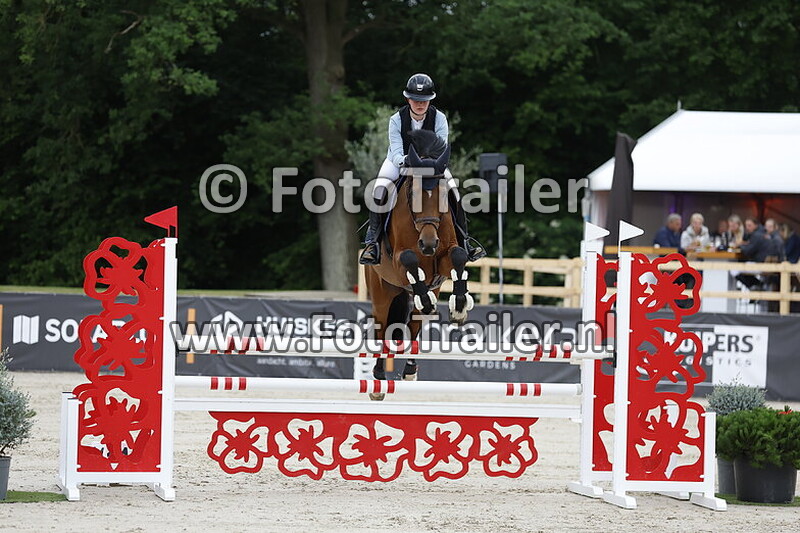 annika hering schorr