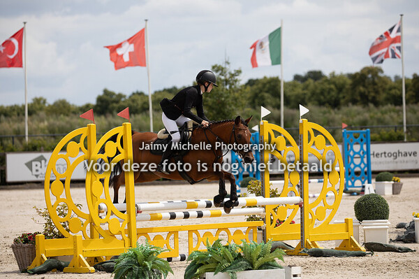 Lynn Hebben - Nikita