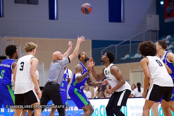 ZZ LEIDEN-RCB: 114-92