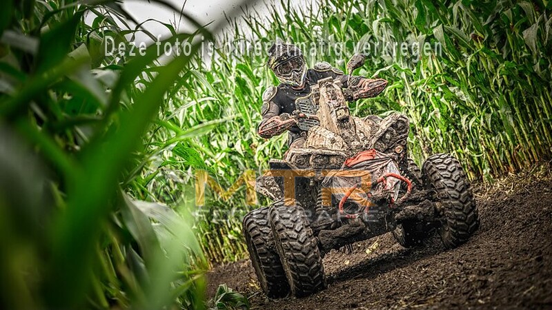 Boerenrock Festival - Quads en overige foto's- spatbordkleuren