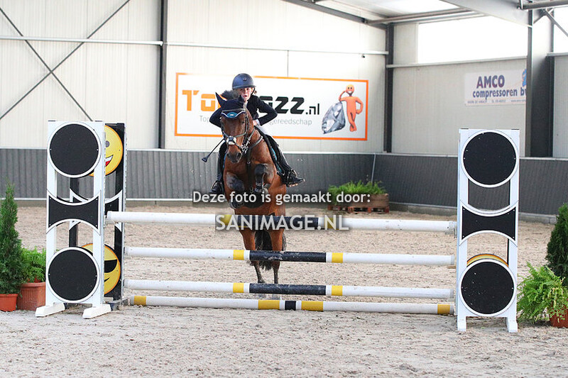 De Voornruiters De Meern springen pony's 12-11-2022 80 cm en 90 cm