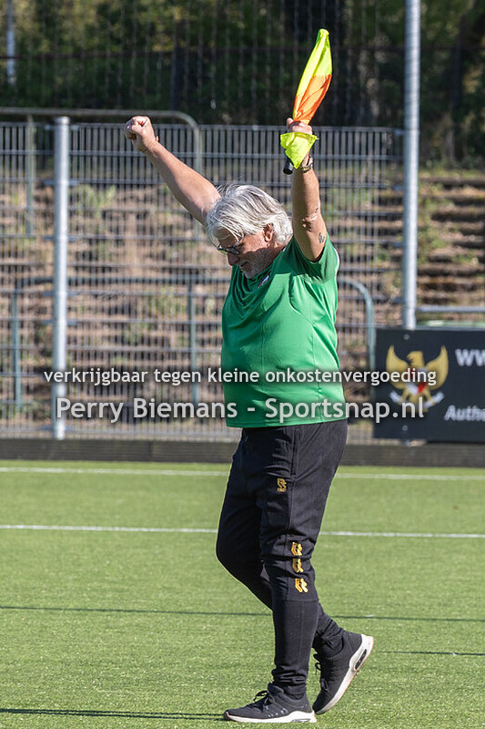 2025-04-12 voetbal; DHC-Ariston'80