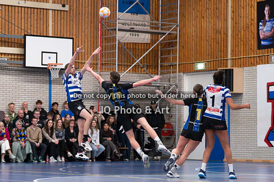 2025-03-16 AKC Blauw-Wit 1 - KZ/Keukensale.com 1