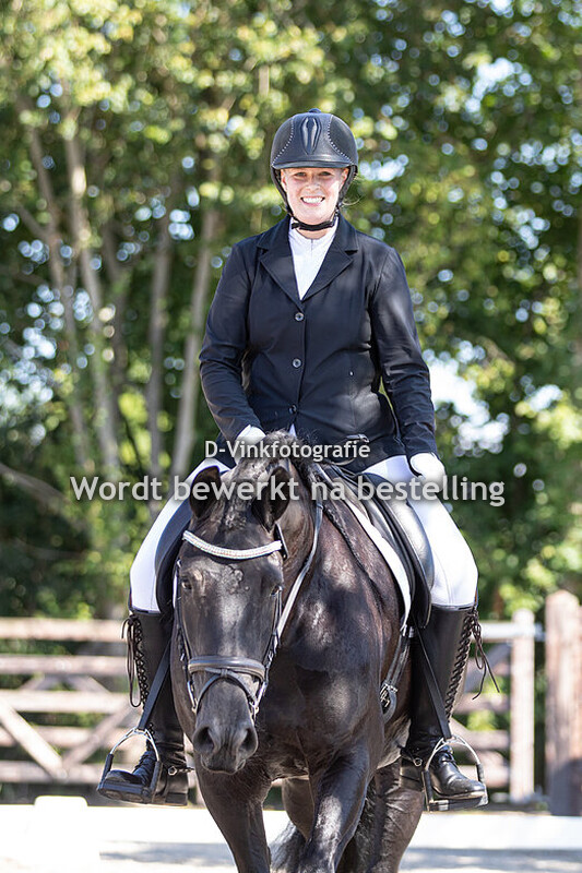 Anouk Noyens - Ella van 't Molenhuis