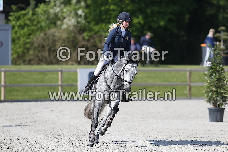 Isabelle van Straaten