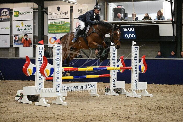 Gilbert Mangnus - Kosmo