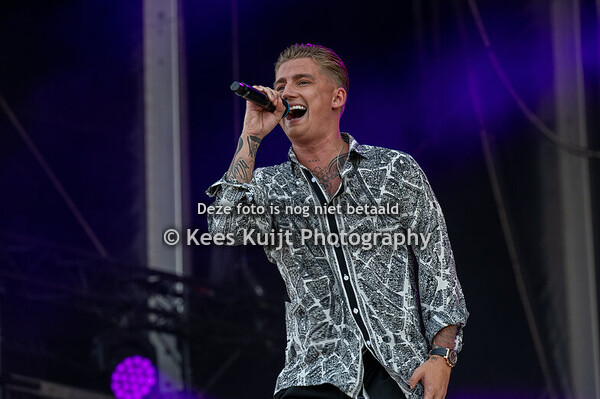 Mart Hoogkamer Live on the Beach