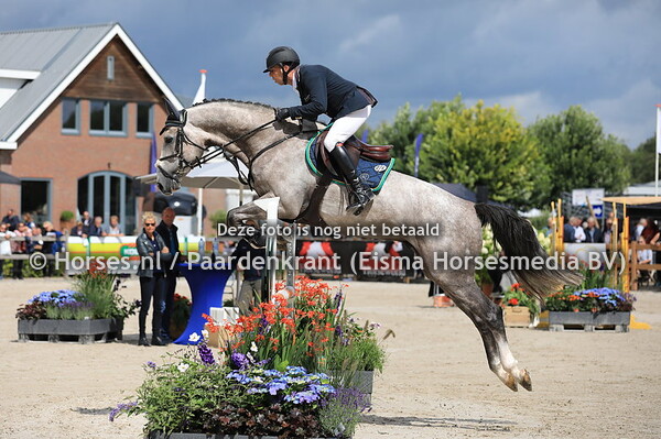 71 King Blue v Zirocco Blue