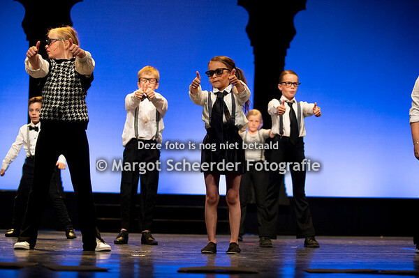 03 Scène 8 - Het Paleis III Paparazzi