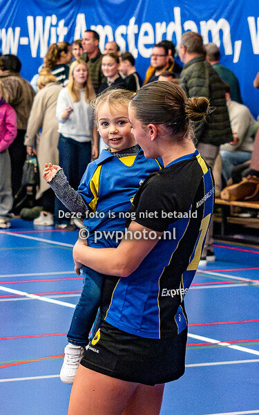 20251116-wk 46 - Blauw-Wit 1 - KZ/Keukensale.com 1