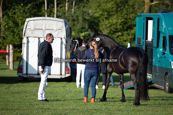 32. Fennah PD van de Swarte Proenker