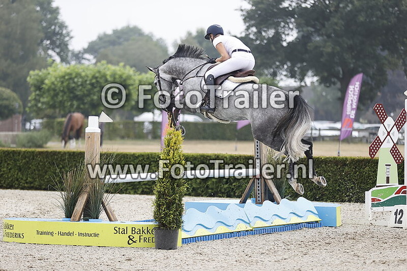 marleen van der burg