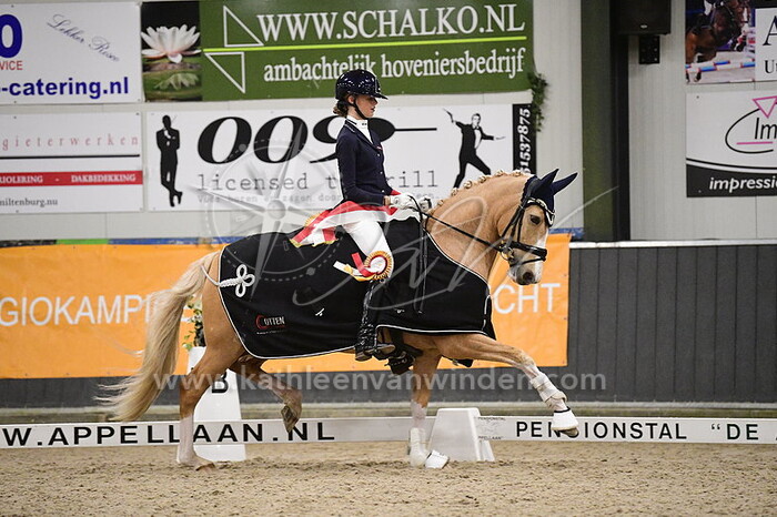 Isabella Karajkovic - First Hummer