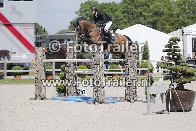 Marton Benedek Schneider