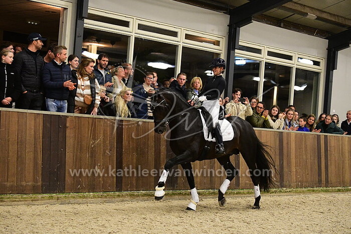 Kim Noordijk - This Is Naqueen (Showblok)