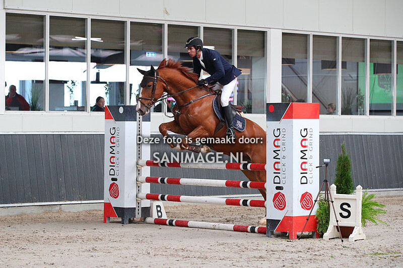 De Voornruiters De  Meern Springen Paarden 04-11-2022 1.00m