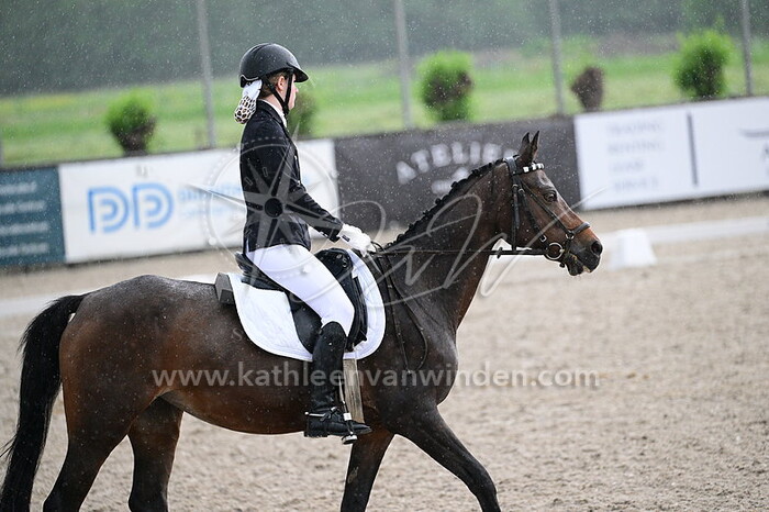 Amelie Quiettier - Iris