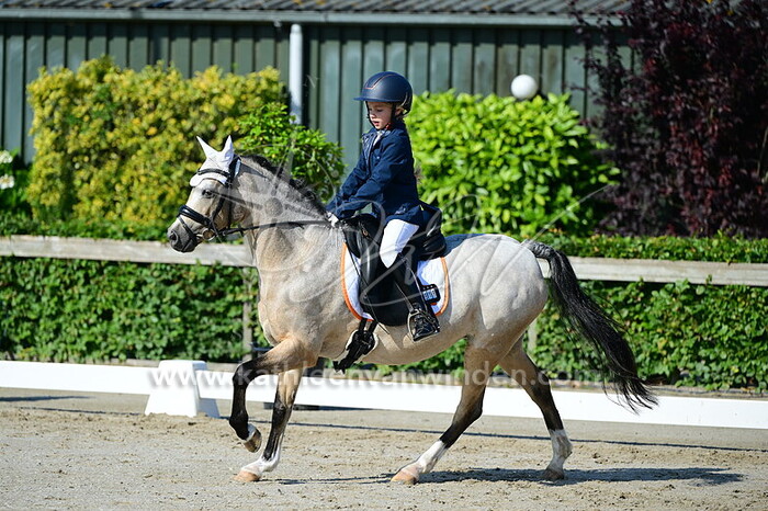 Donna van der Jagt - Marcha La Vie