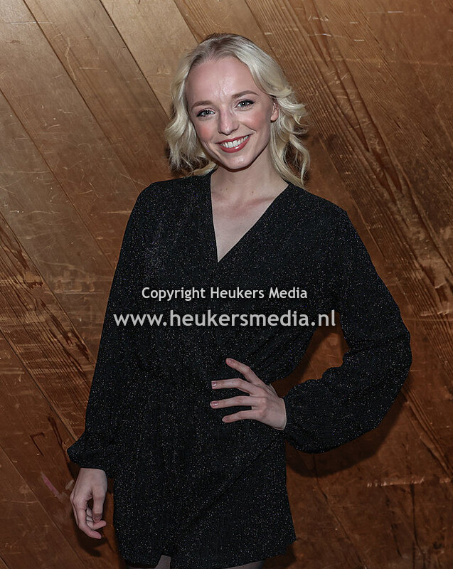 premiere Stayin' Alive