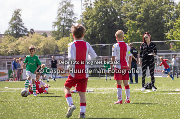 SV Baarn 9-1 - IJsselmeervogels 9-1   -   8 - 4.