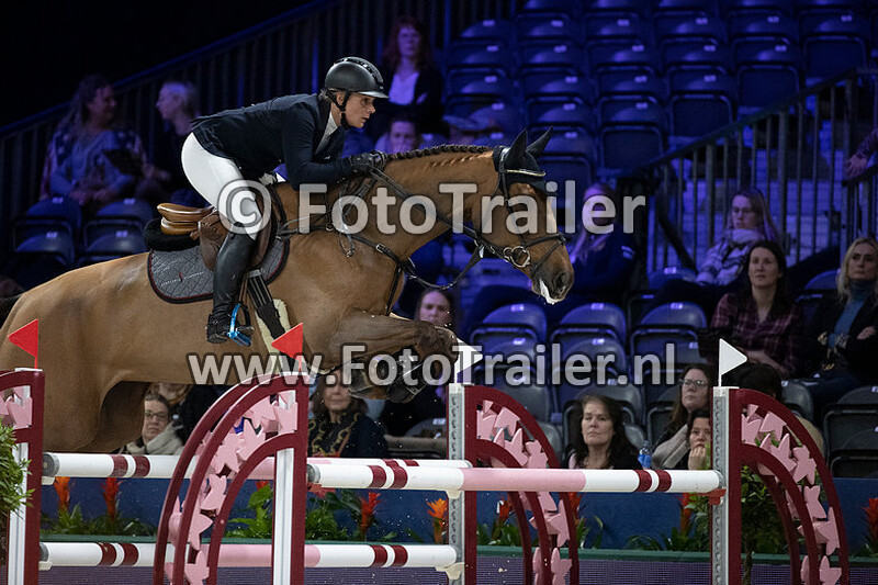 julia houtzager kayser