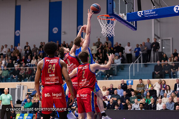 ZZ LEIDEN-HEROES DEN BOSCH: 89-95