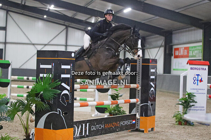 De Voornruiters Springen Paarden 06-12-2024 120 cm