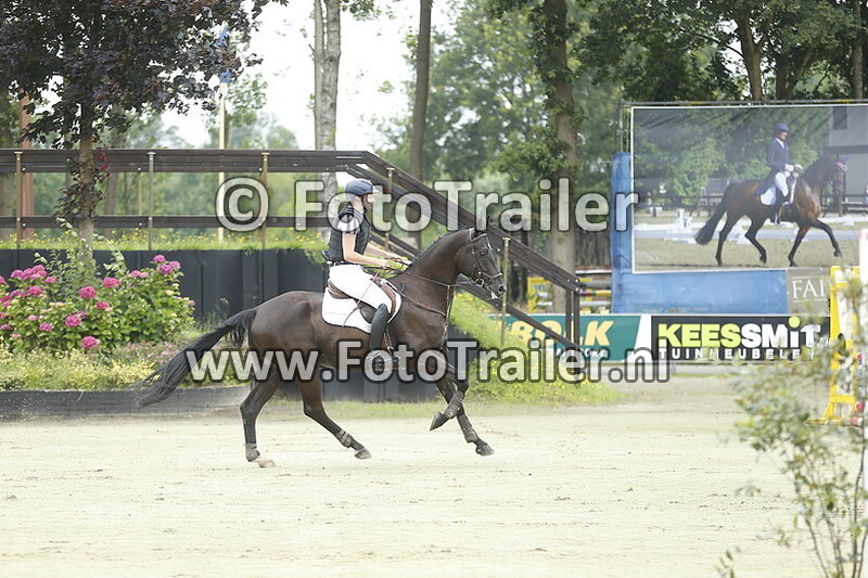 anouchka hoogstraten