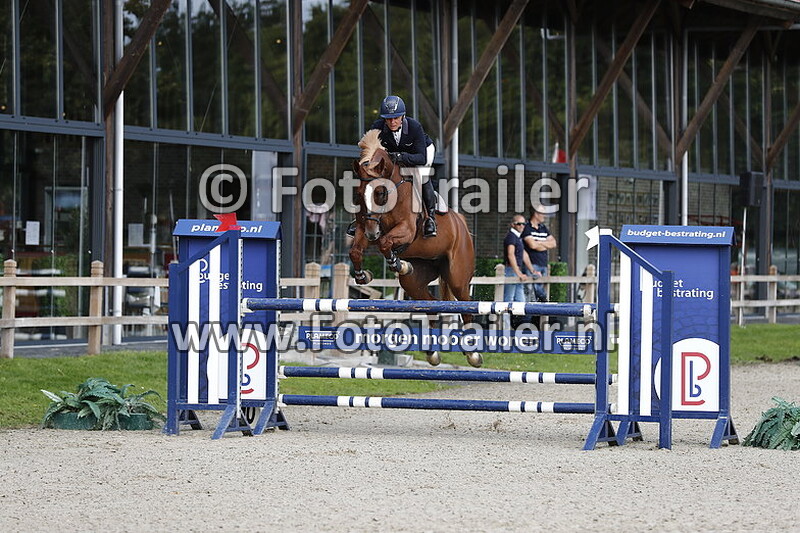 julia houtzager kayser