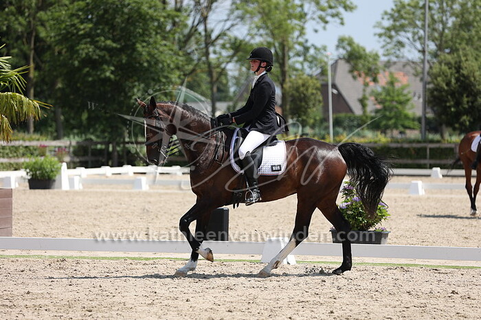 Jantine Vernooij - It's Me