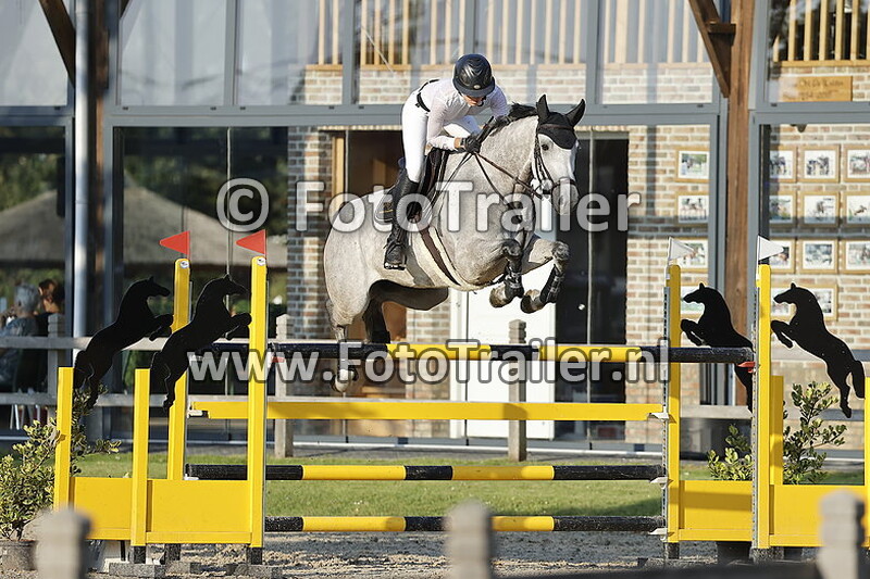 samantha alexis mackenzie