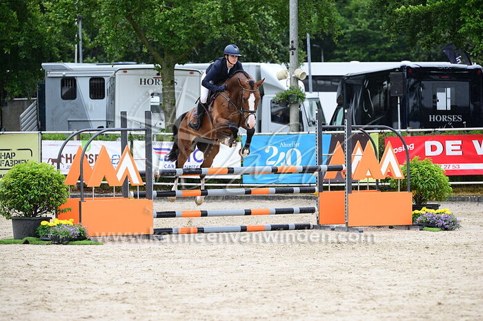 Laurie Peeters - Phoenix