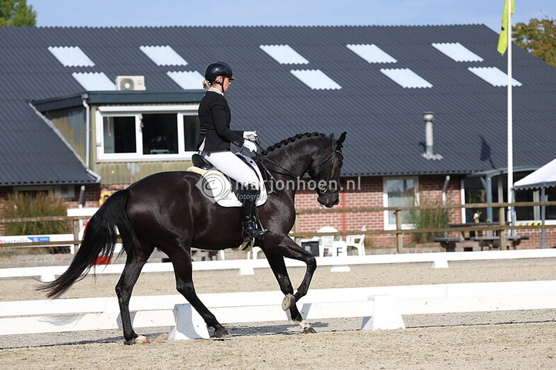 1115_ZILVERENSTER_B&L_20SEPT2025