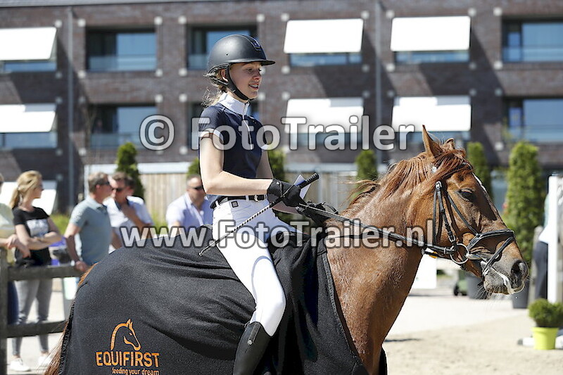 Hippisch Geesteren Prijsuitreiking Ponys Finale