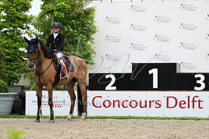 Valerie Moesman - Powerboy